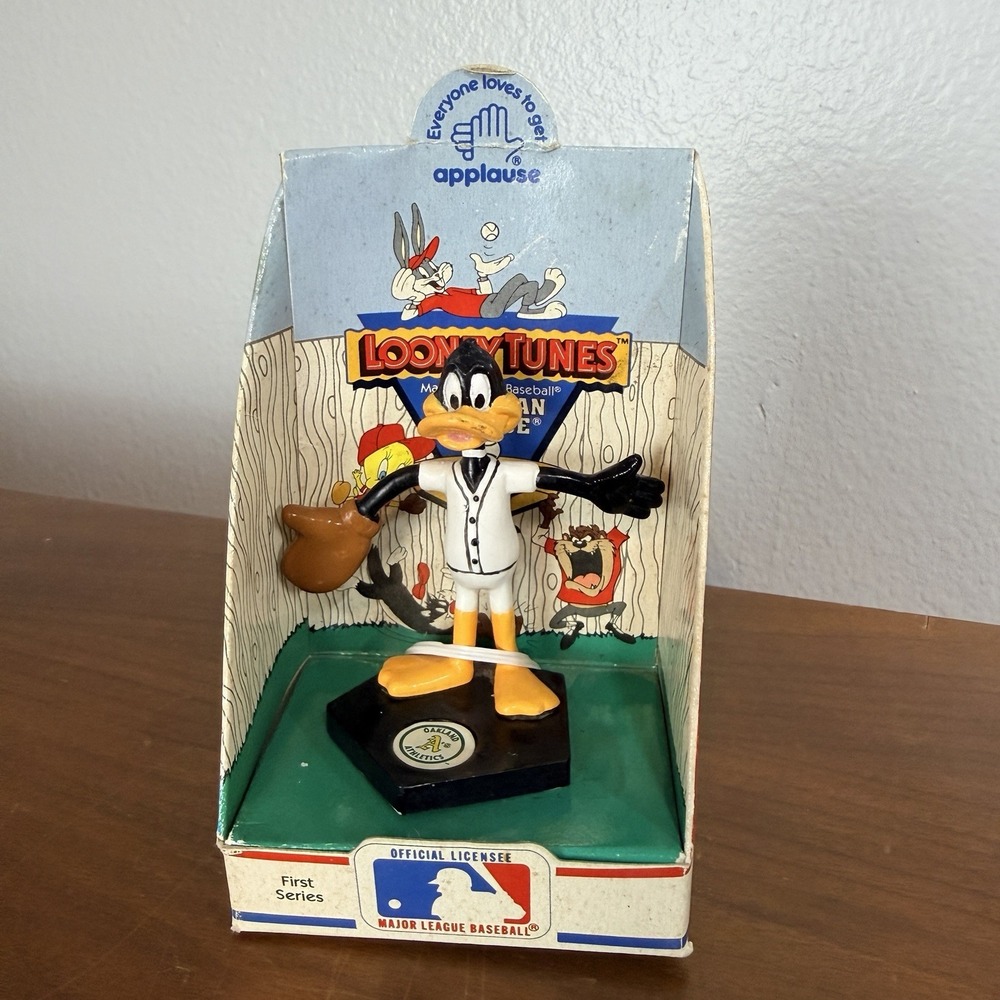Applause Looney Tunes Daffy Duck Baseball Figurine First Series 1990 Oakland A's